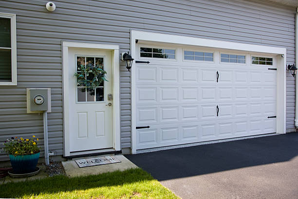 24/7 Emergency Garage Door Panel Replacement experts in Murfreesboro, TN